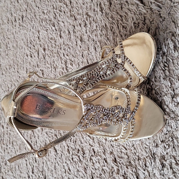 Rhinestone strappy heels! - Picture 3 of 10